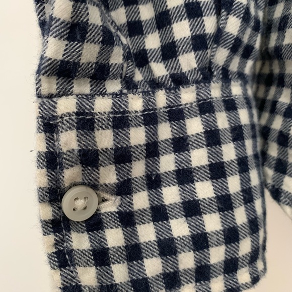 Uniqlo Women’s Flannel Button Down Shirt in Gingham - Picture 5 of 6